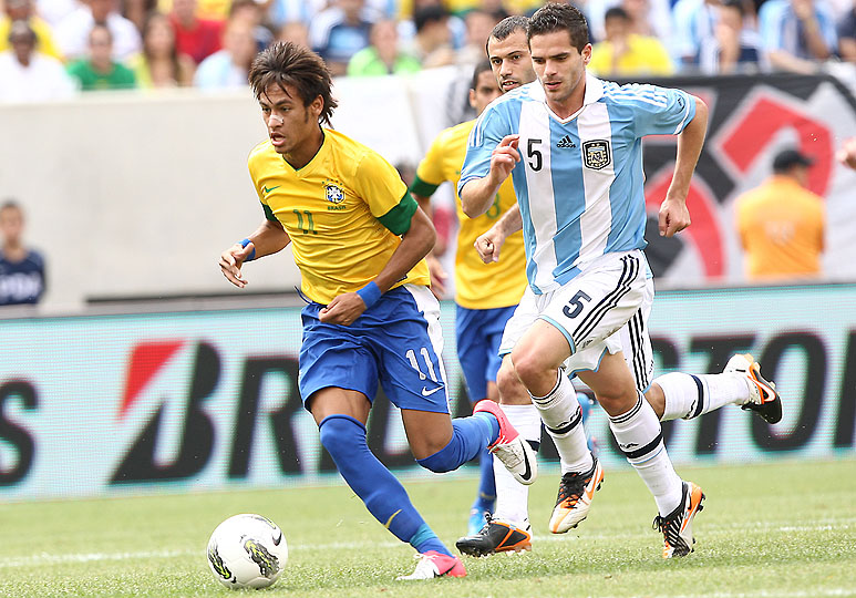 Brasil encara a Argentina pelas Eliminatórias nesta quinta (12)