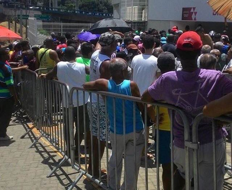 Quase 8 mil ingressos vendidos para Bahia X Santa Cruz