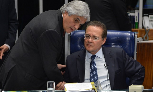 Renan defende que Delcídio seja solto em sessão com voto fechado