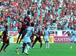 Vitória goleia e confirma o acesso à Série A