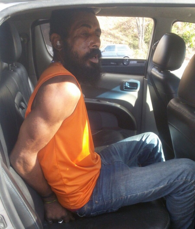 Homem é preso tentando roubar ornamentação de Natal