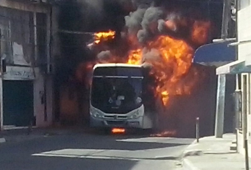 TV Tia Cândia: violência no Vale das Pedrinhas