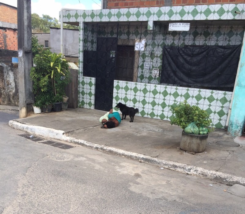Mulher é estuprada e abandonada na Estrada das Barreiras