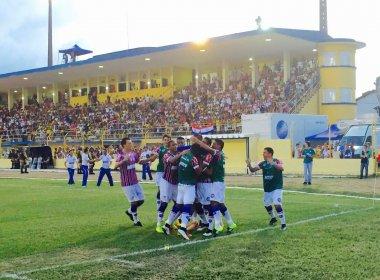 Bahia bate o Colo Colo e assume liderança do Baianão