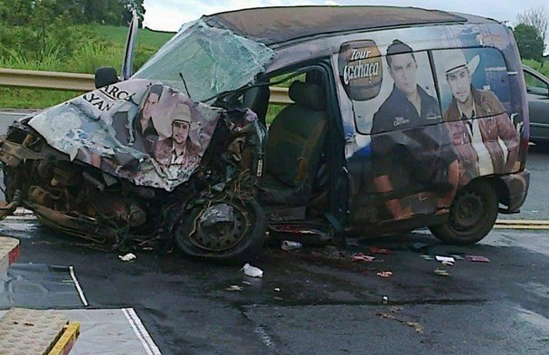 Mãe de dupla sertaneja morre em acidente no Paraná e cantor fica gravemente ferido