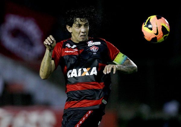 Victor Ramos pode desembarcar no Barradão