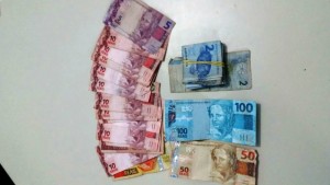 Três homens são presos em Candeias por tráfico de drogas 