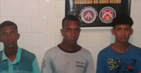 Três homens são presos por roubo em Candeias