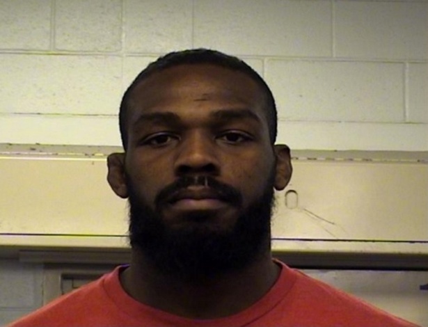 Jon Jones é preso nos EUA