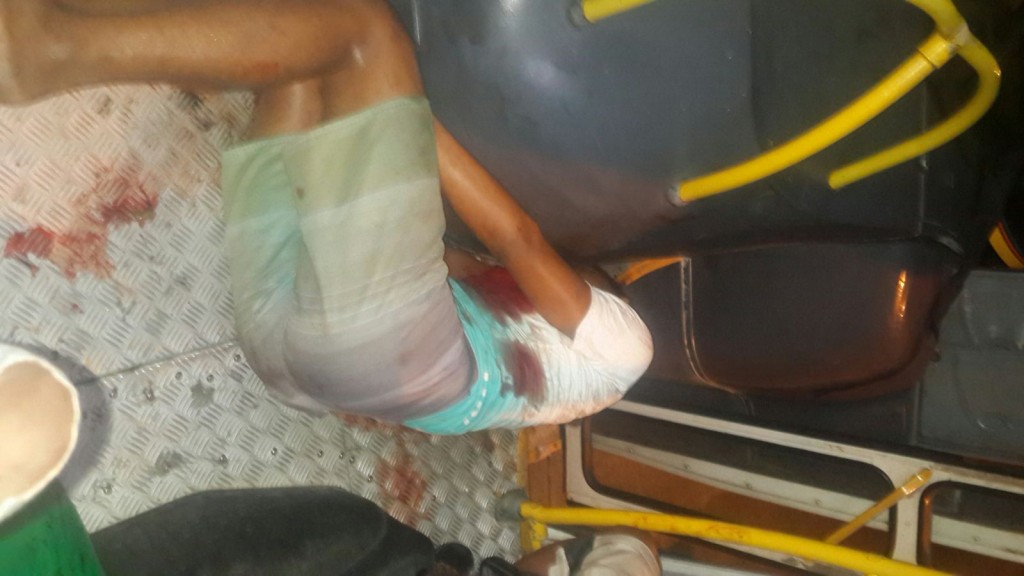 Passageiro é baleado em assalto a ônibus em Candeias