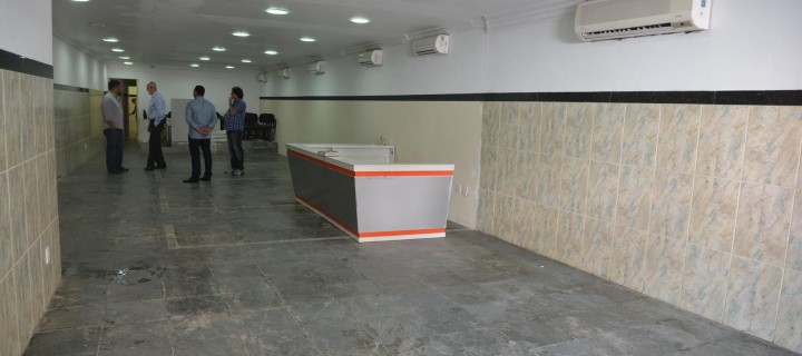 Sargento Francisco e equipe do INSS visitam imóvel onde o órgão funcionará provisoriamente