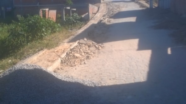 Prefeitura de São Francisco do Conde paga duas vezes por obra de calçadas