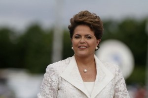 Contra impeachment, Dilma negocia cargos com poder sobre R$ 38 bilhões