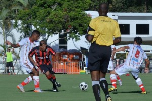 Vitória goleia e vai encarar o Bahia na final