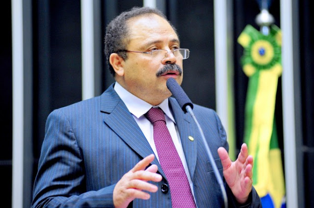 Presidente em exercício da Câmara anula votação do impeachment