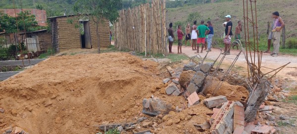 Prefeitura de São Francisco do Conde derruba casa de marisqueiro