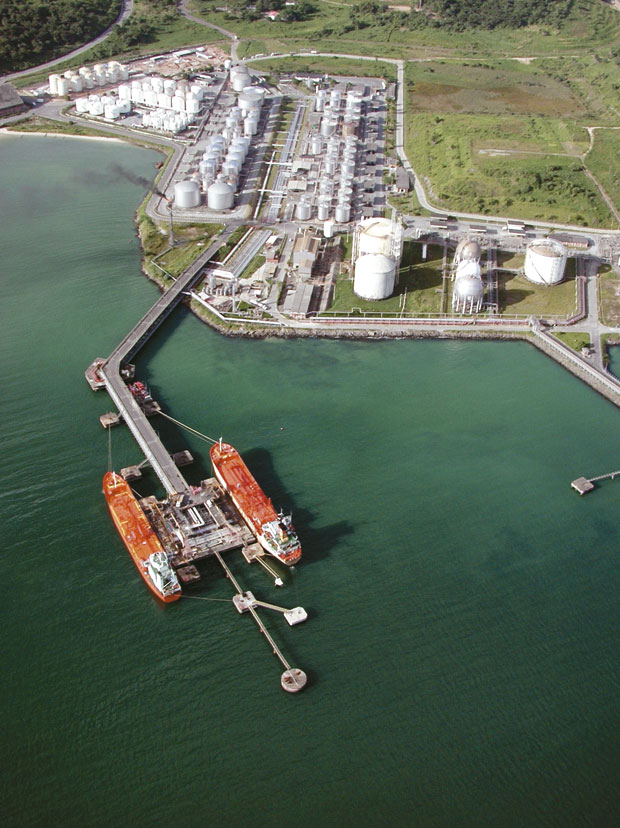 Empresas buscam investimentos para melhorar Porto de Aratu; espera causa prejuízos de US$ 517 mi