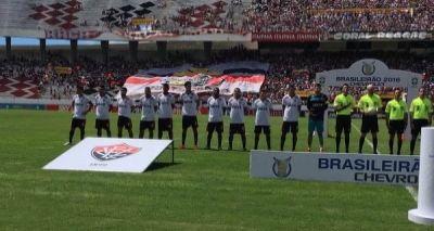 Vitória cai de 4 na estreia da Série A