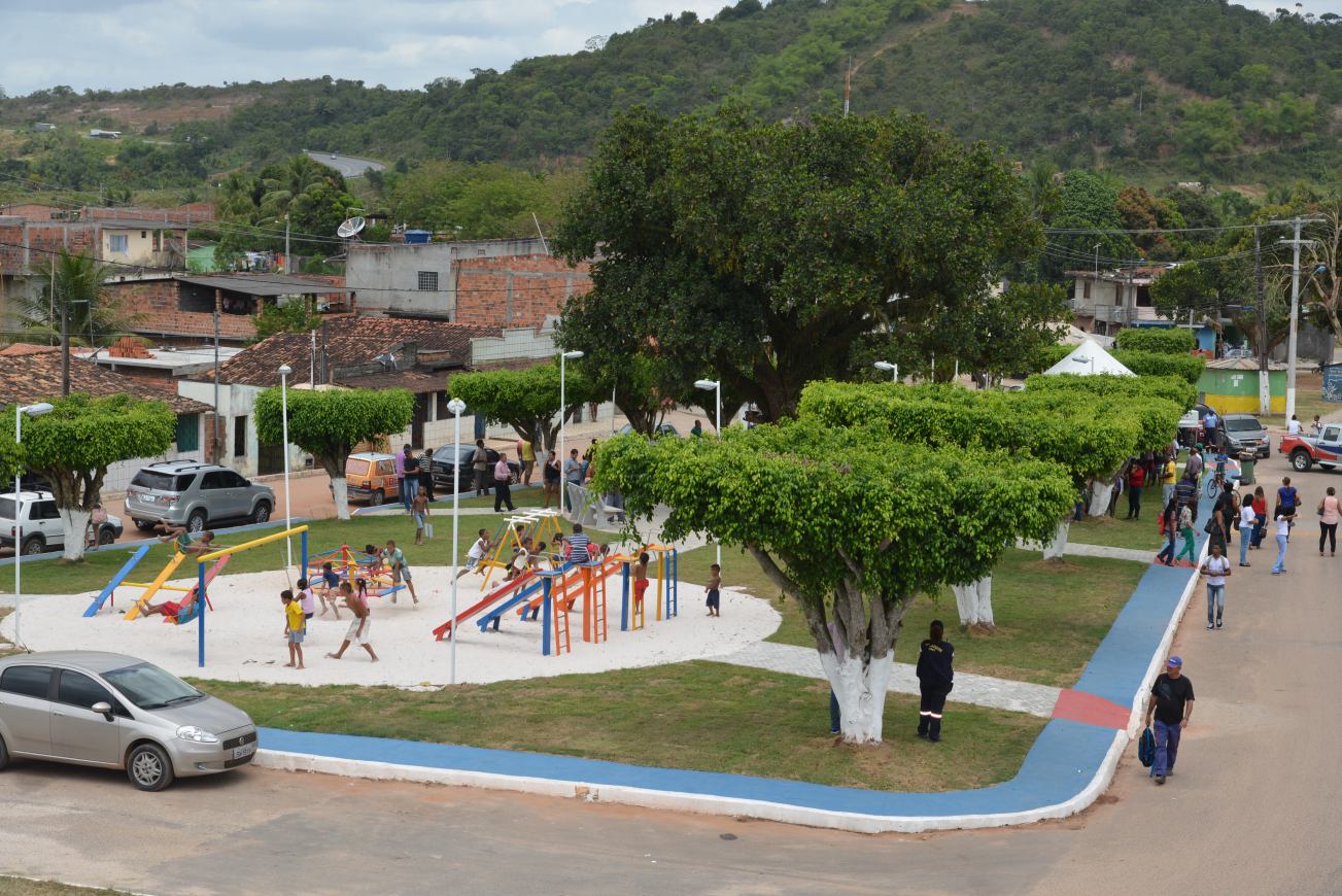 Candeias: Jovem é assassinado a tiros dentro de um bar em Menino Jesus