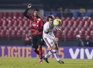São Paulo vence Vitória no Morumbi