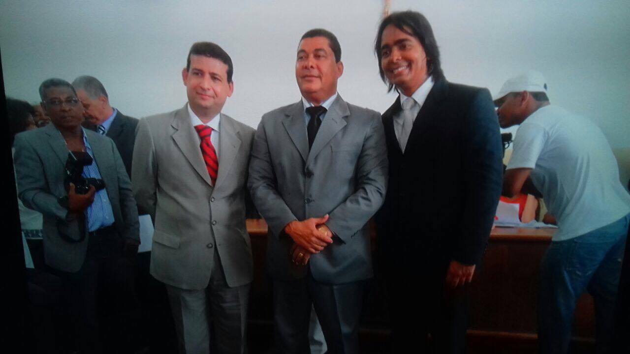 Candeias: Bom Jorge toma posse como Prefeito