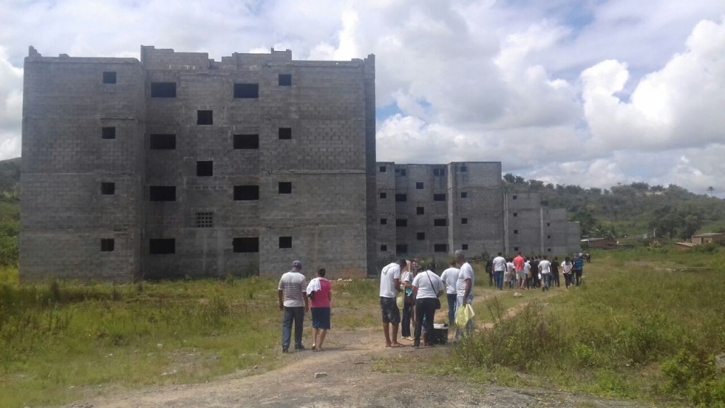 Representantes da Justiça e da Caixa fazem vistoria no Residencial Vila Verde