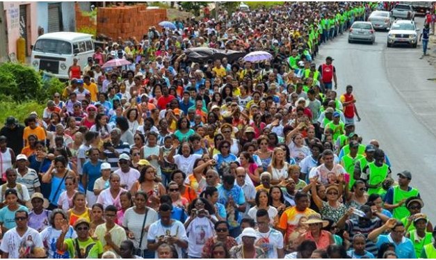 Fé de Devoção reúnem milhares de fieis em romaria ao santuário