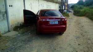 Veículo roubado em São Sebastião é encontrado pela polícia em Candeias
