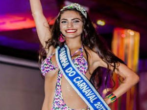 Universitária Milena Fonseca é eleita Rainha do Carnaval de Salvador 2017