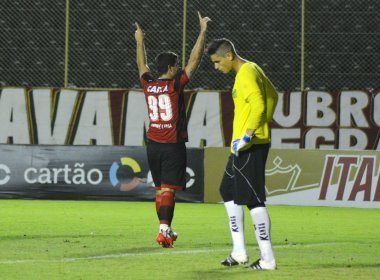 Vitória vence Bragantino e avança na Copa do Brasil