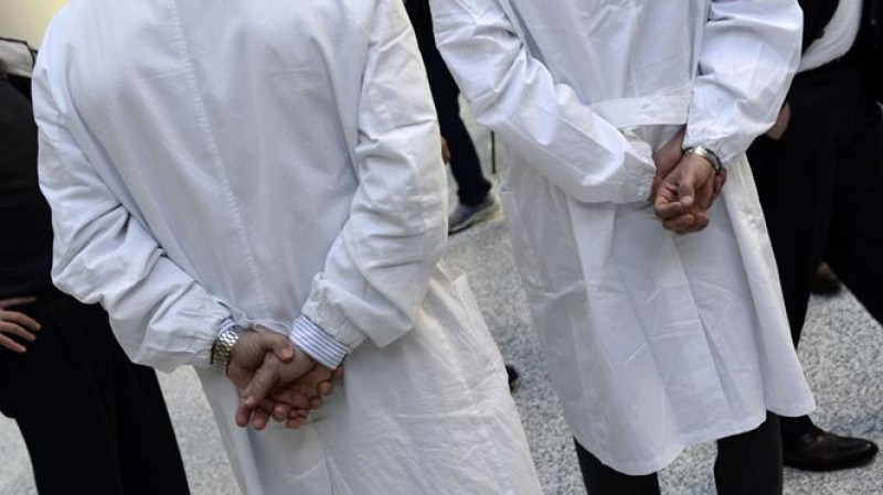 Médicos aposentados pelo governo do estado são surpreendidos com redução de benefício