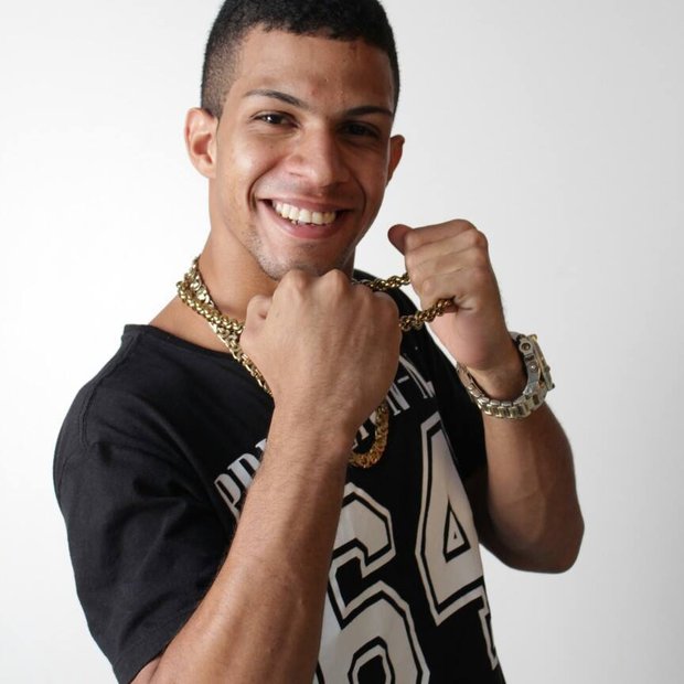 Assassino de compositor mandou fotos do corpo para família pelo WhatsApp; veja vídeo