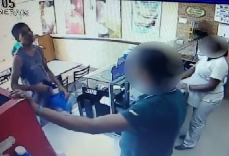 Assista: bandido armado com pistola assalta lanchonete Subway da Pituba