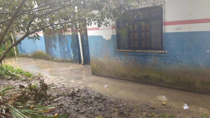 CANDEIAS: Pais reclamam da situação de Escola no Canta Galo