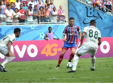 Bahia empara com Coritiba e decepciona a torcida na Arena