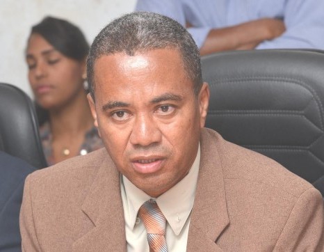 Marido de vereadora assume Secretaria de Esporte de Candeias