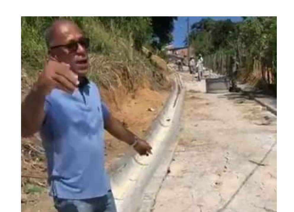 O vereador Arnaldo de Araújo denuncia as obras meia sola no distrito de Passagem dos Teixeiras