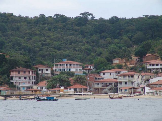 Mulher e dois adolescentes baleados em Madre de Deus