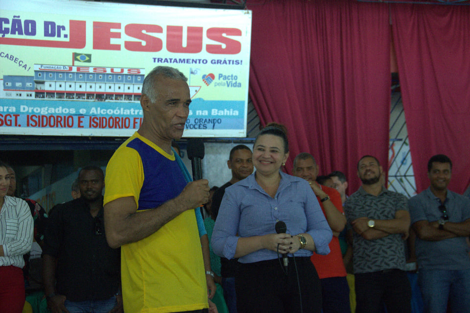 Candeias: Pré-Candidata Lucimeire Magalhães visita fundação Dr. Jesus