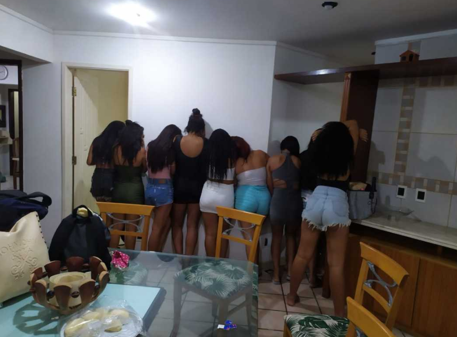 35 jovens detidos no “Covid Fest” em Vilas do Atlântico