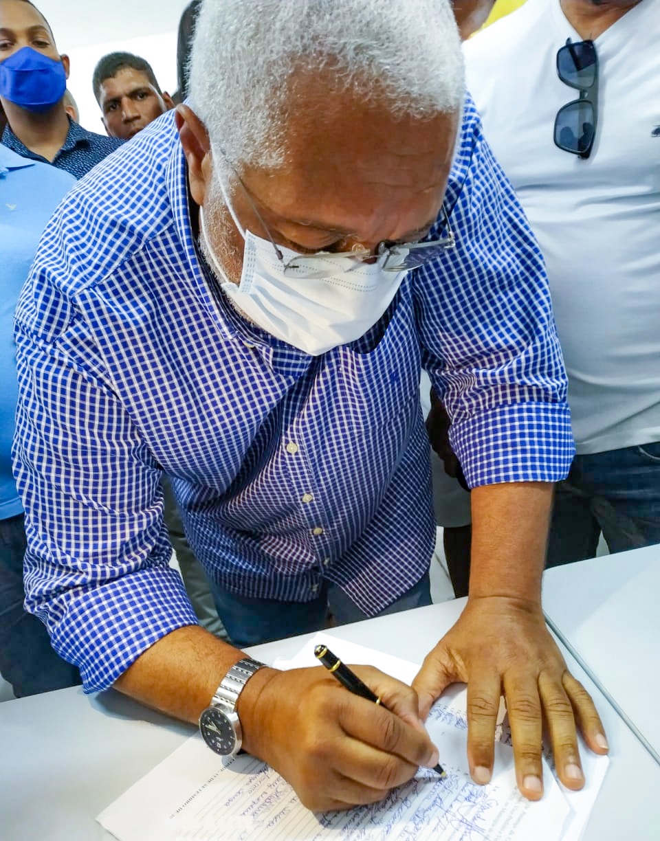 Convenção da coligação formada pelos partidos PP, PSB e PT confirma Calmon como candidato a Prefeito em São Francisco do Conde