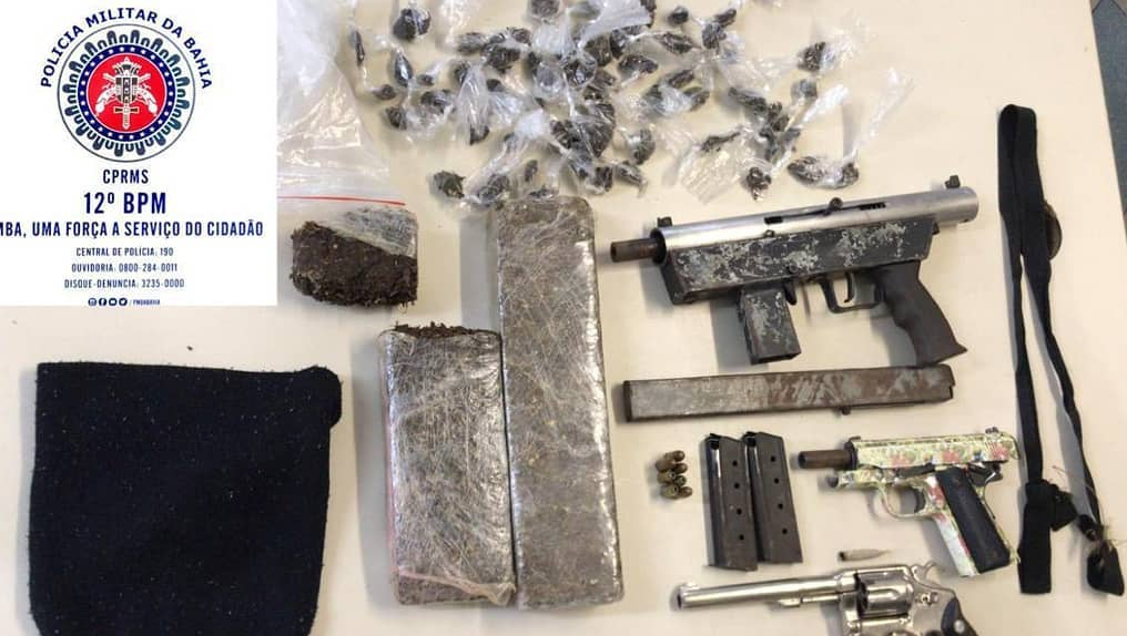 Submetralhadora, revólver e pistola apreendidos em Camaçari