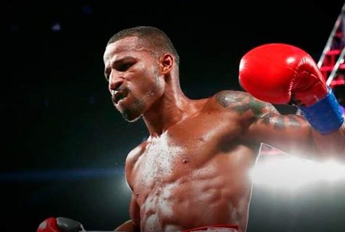 Baiano Robson Conceição nocauteia mexicano e conquista 16ª vitória