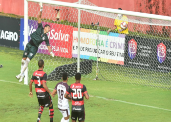 Vitória perde de virada para o Jacuipense
