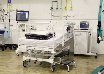 Teto de gesso desaba parcialmente no hospital de campanha da Arena Fonte Nova