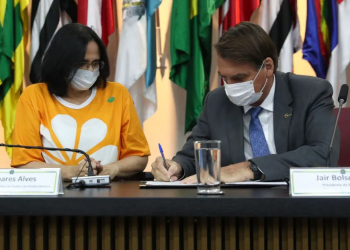 Bolsonaro lança campanha de combate à violência contra crianças e adolescentes