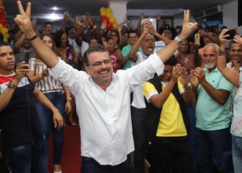 URGENTE! Prefeito veta integralmente o próprio projeto e joga a culpa no poder legislativo