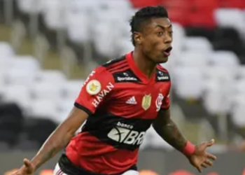 Flamengo goleia São Paulo no Maracanã