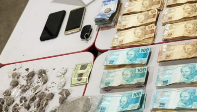 Dois são presos por tráfico de drogas em Candeias