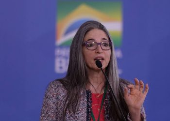 “Não concordo com doutrinação em sala de aula”, diz a Dra. Raíssa Soares sobre o caso do Colégio Estadual Thales de Azevedo    